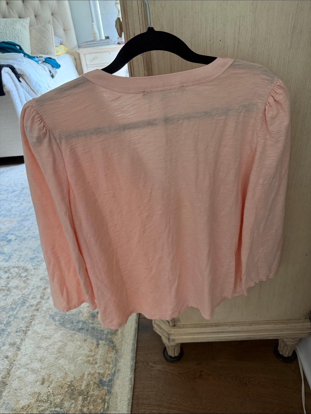 White House Black Market Light Pink V-Neck Buttoned Long Sleeve Top - Picture 3 of 10